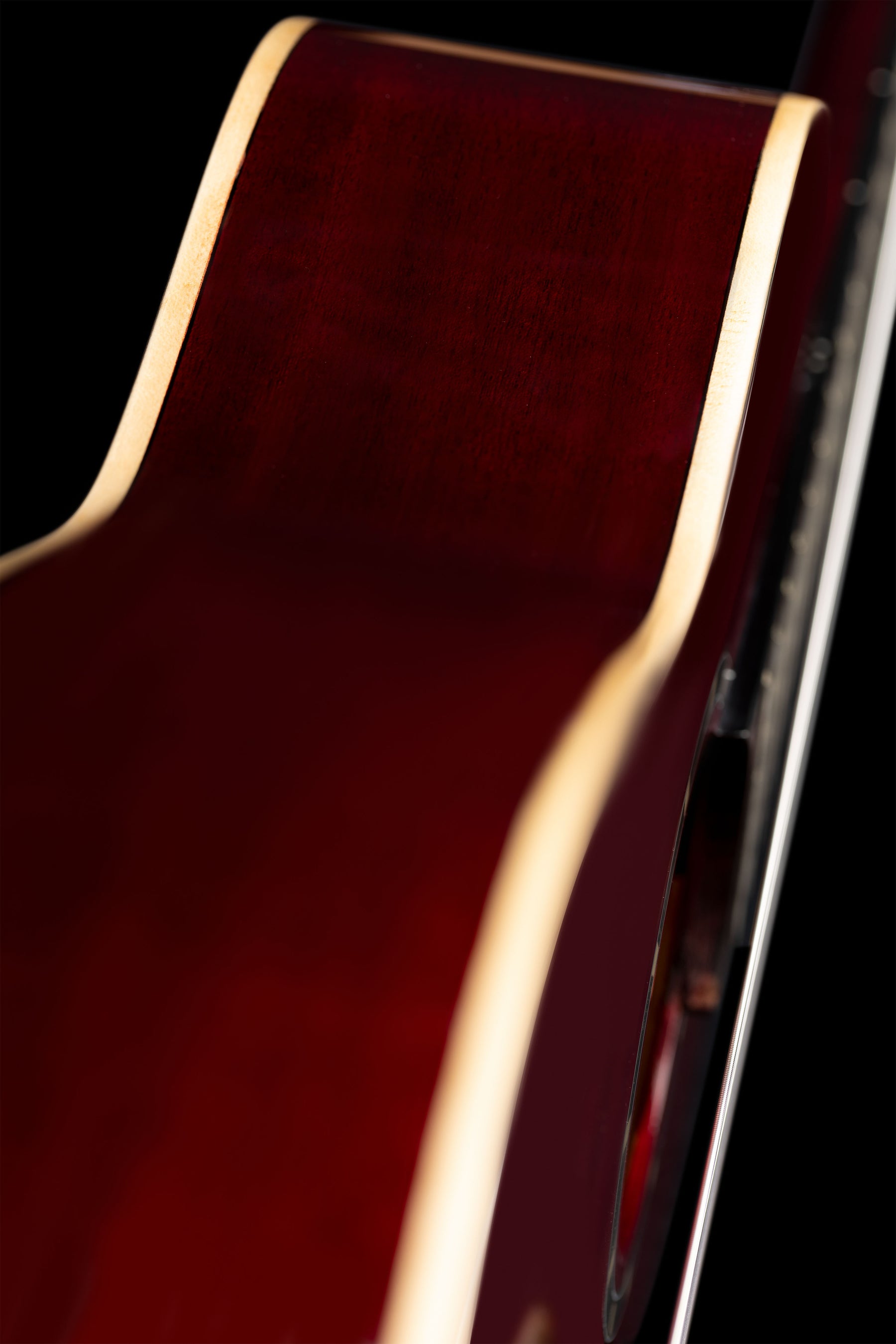 R121WR 4/4 Wine Red
