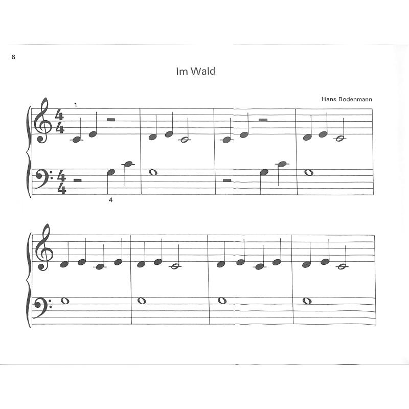 Kleine Finger am Klavier 3