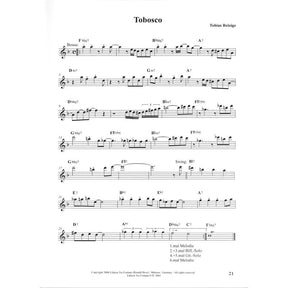 Wildes Holz vor der Hütte