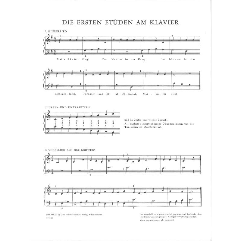 Die ersten Etüden am Klavier