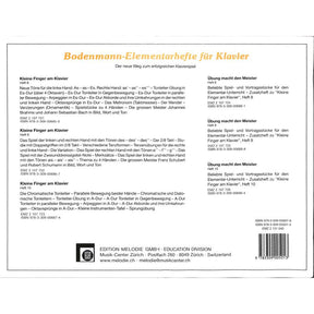 Kleine Finger am Klavier 3